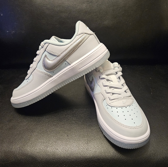 Little Kids' Nike Force 1 Low EasyOn Stretch Lace Casual Shoes - Picture 4 of 5